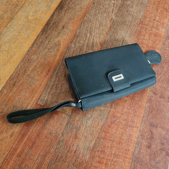 NWOT Walmart Black Organizer Wristlet Wallet - Picture 1 of 15